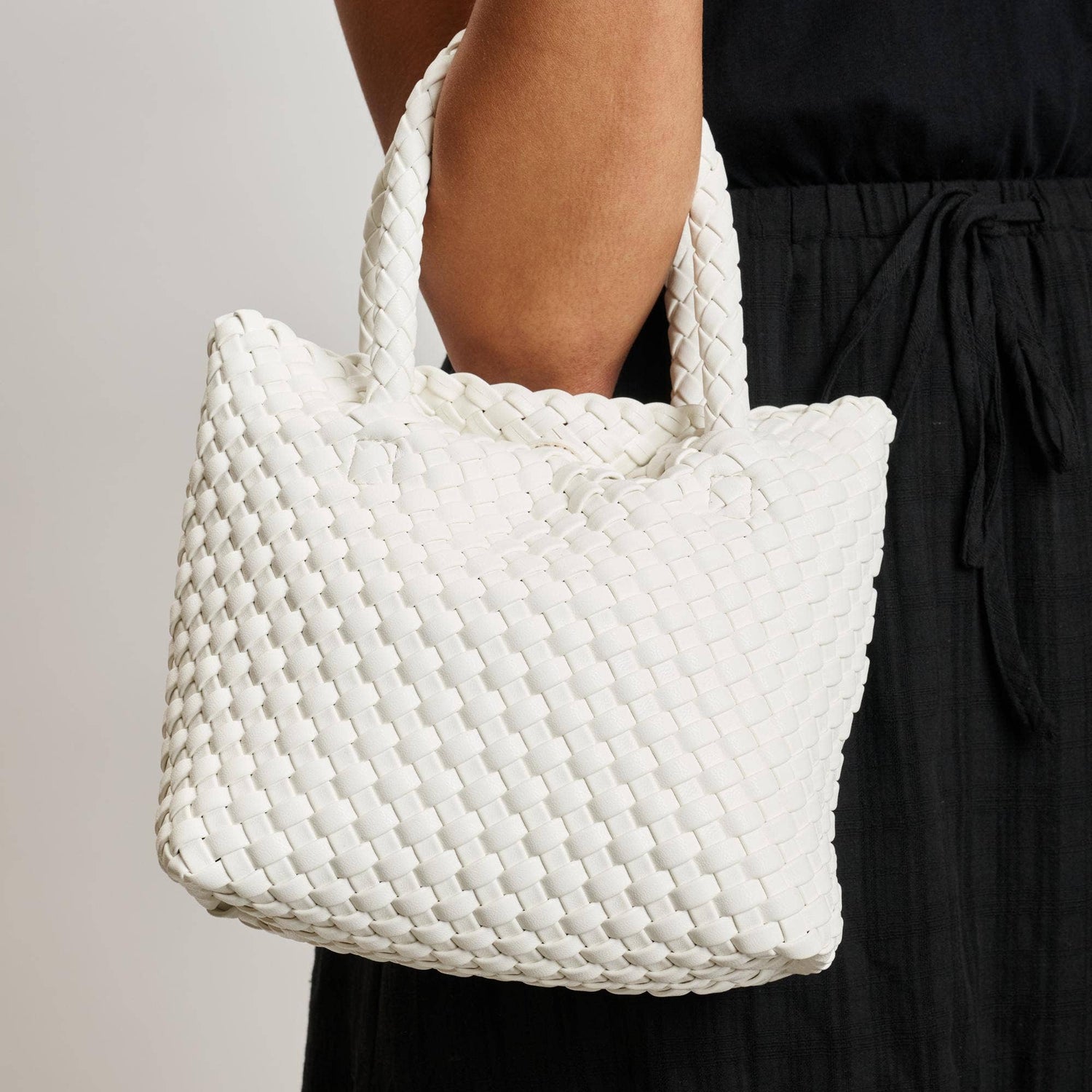 Leanna Woven Crossbody: White