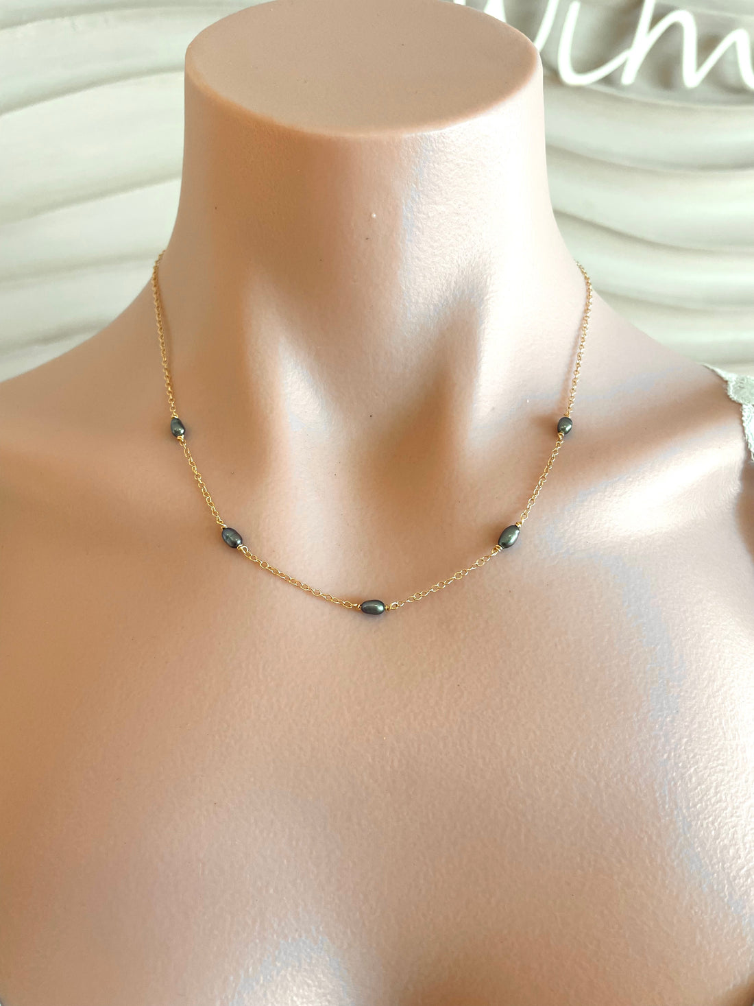 Mini Peacock Pearl Necklace