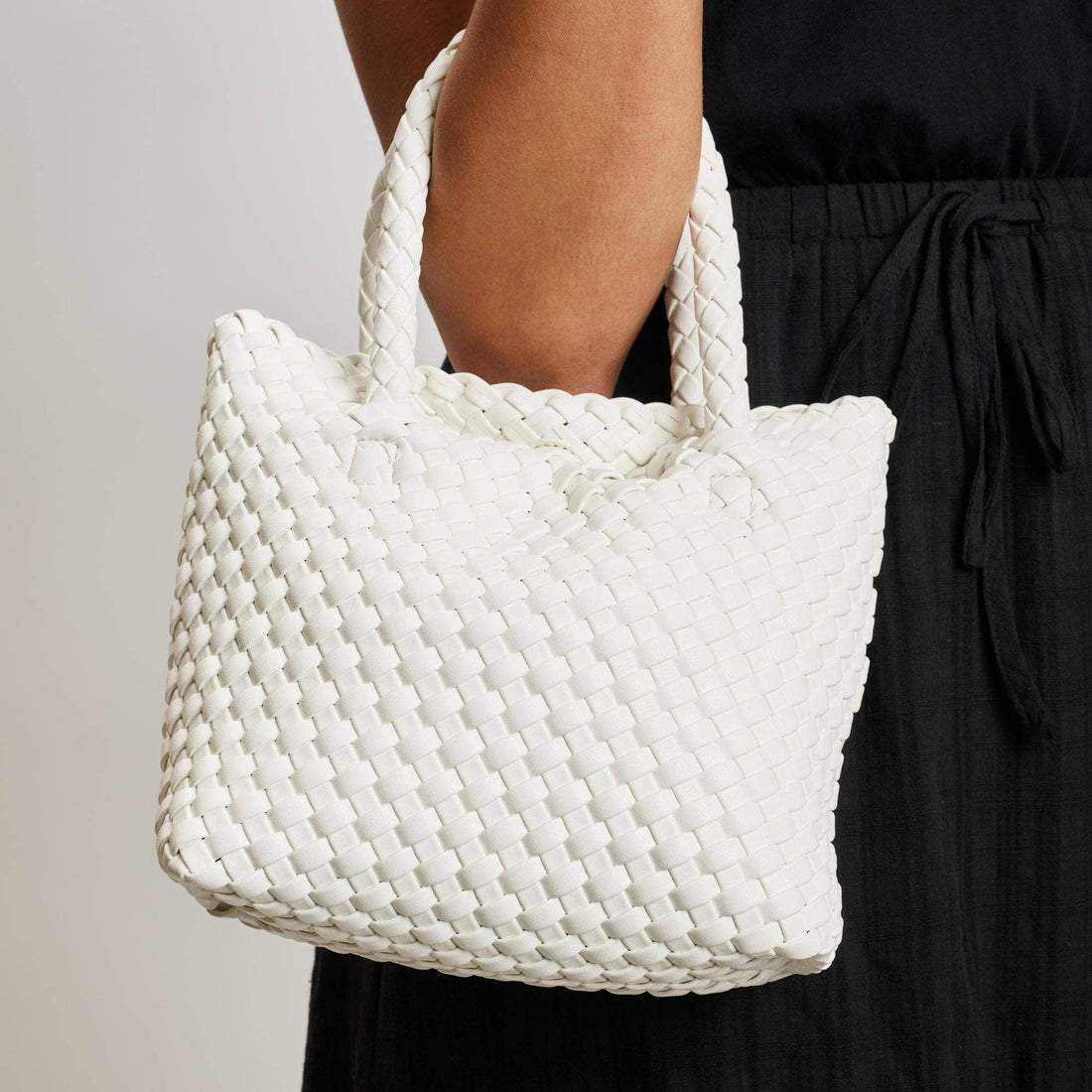 Leanna Woven Crossbody: White